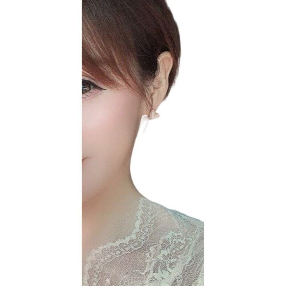 NEW Delicate Dainty Pink Sweet Heart Shaped Precious Gold Stud Earrings A0113 - Picture 5 of 14